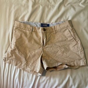 Old Navy khaki shorts,2